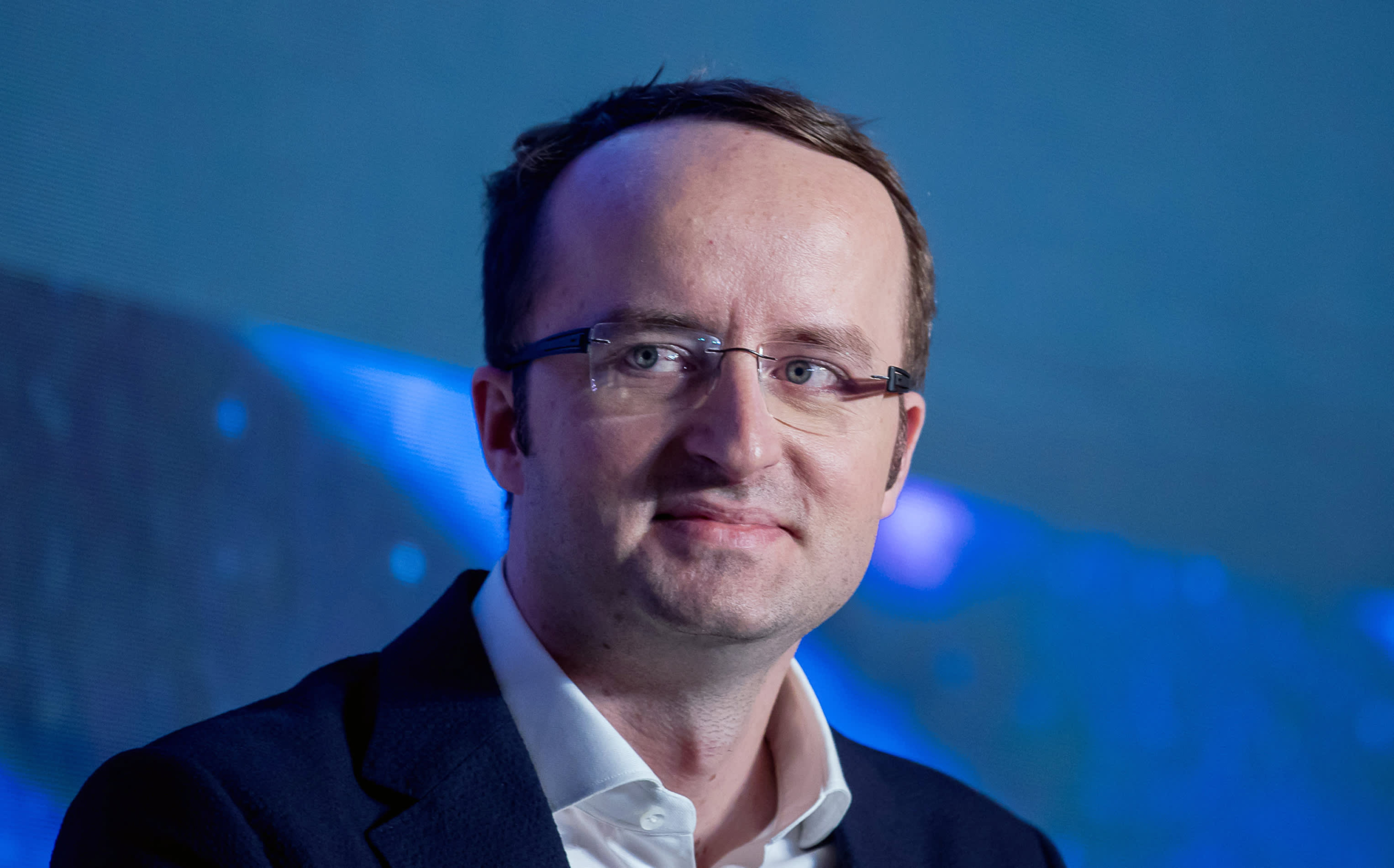 Crypto.com CEO Calls for Regulatory Investigation into $19 Billion Liquidation Event
