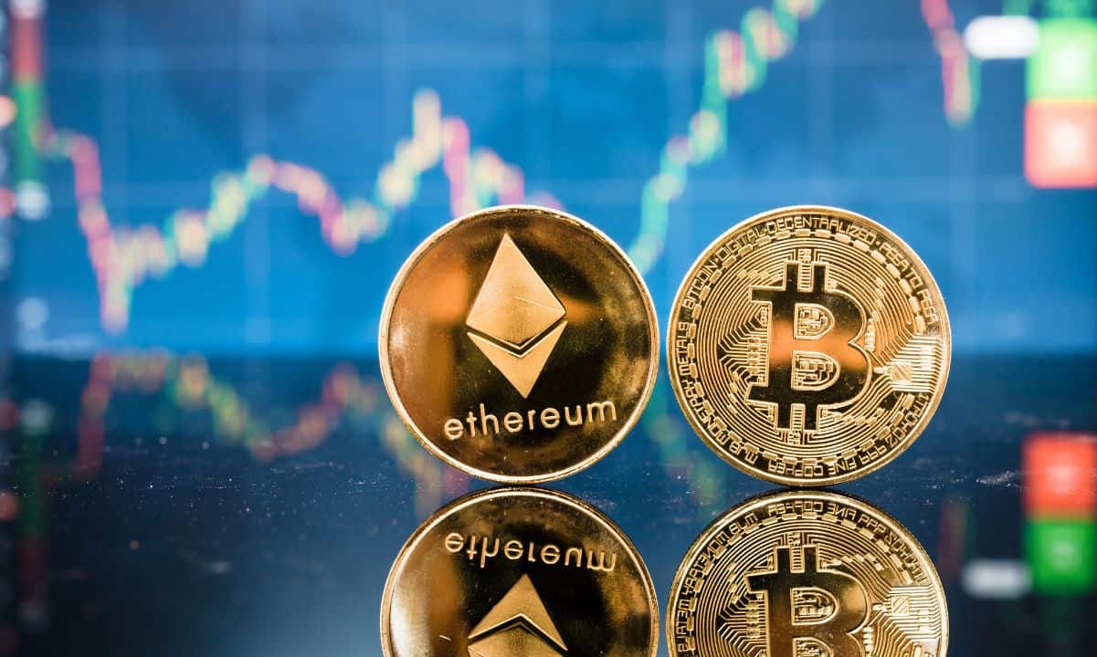 Institutions Accumulate BTC and ETH Following Major Crypto Liquidation