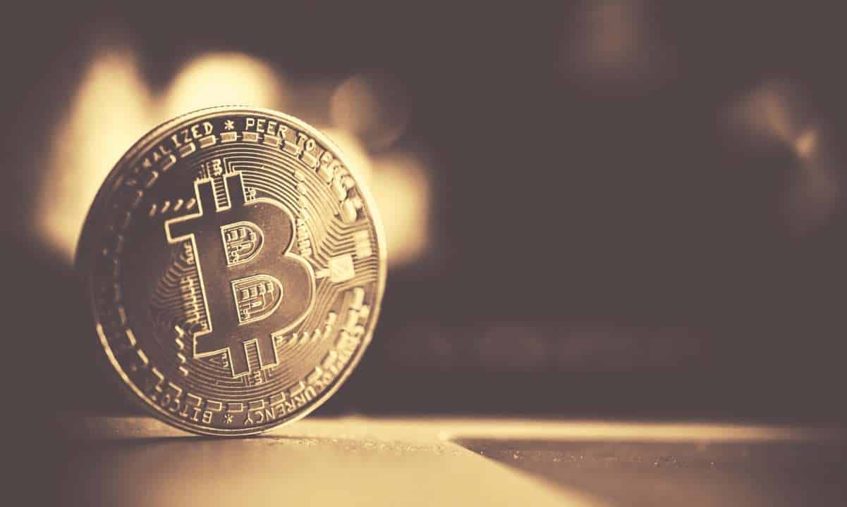 Why Is Bitcoin (BTC) Facing a Downward Trend Despite Positive Outlooks?
