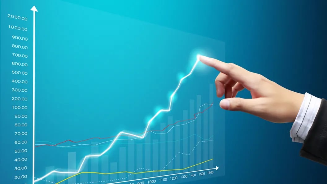 Evaluating Solana's Value: A Standard Chartered Perspective Amid Political Change