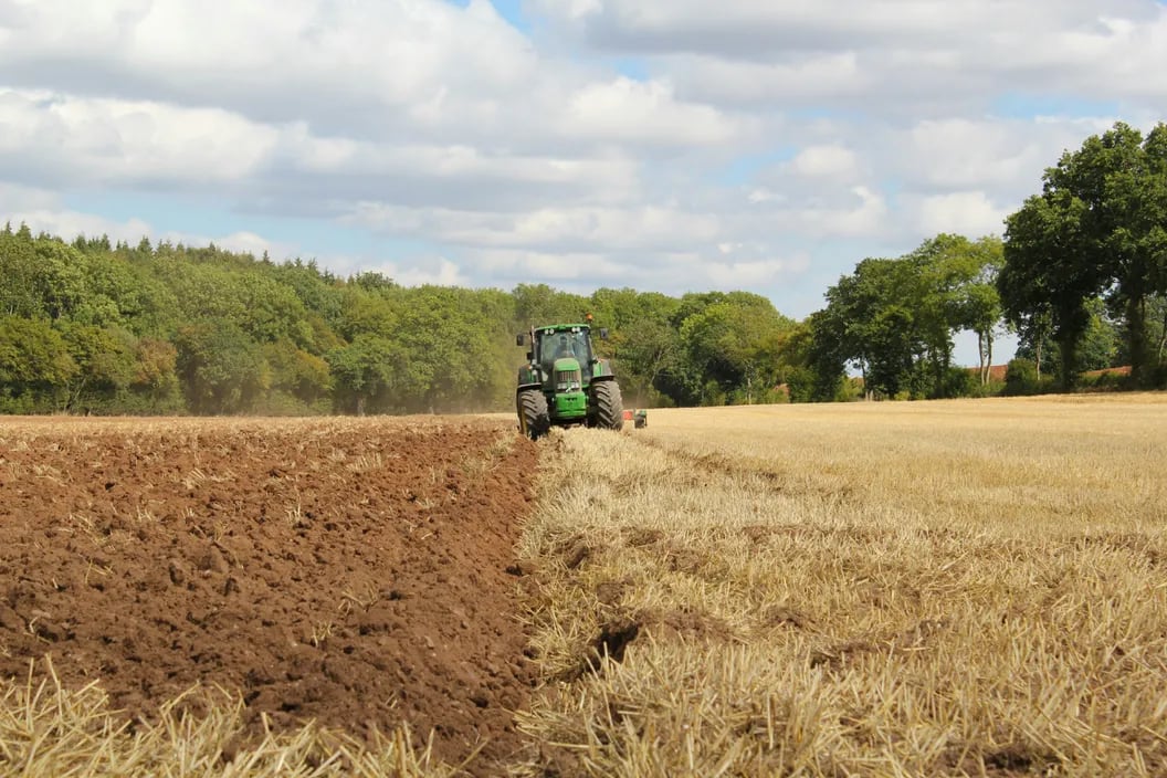 Dismay Over Scroll's Airdrop Plans: Farmers React