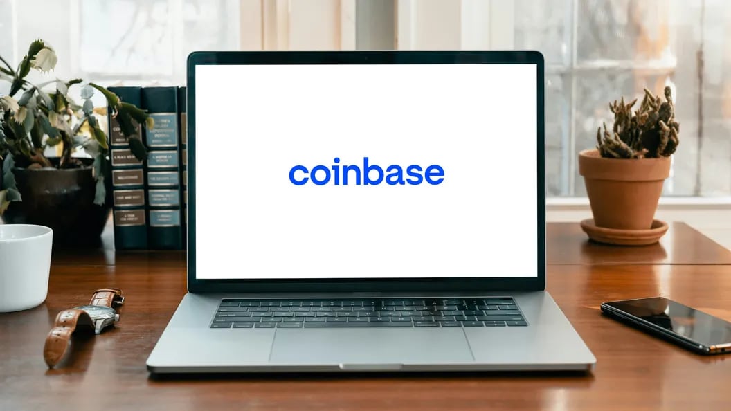 Analysts Warn of Declining Revenue for Coinbase Due to Lower Trading Volumes