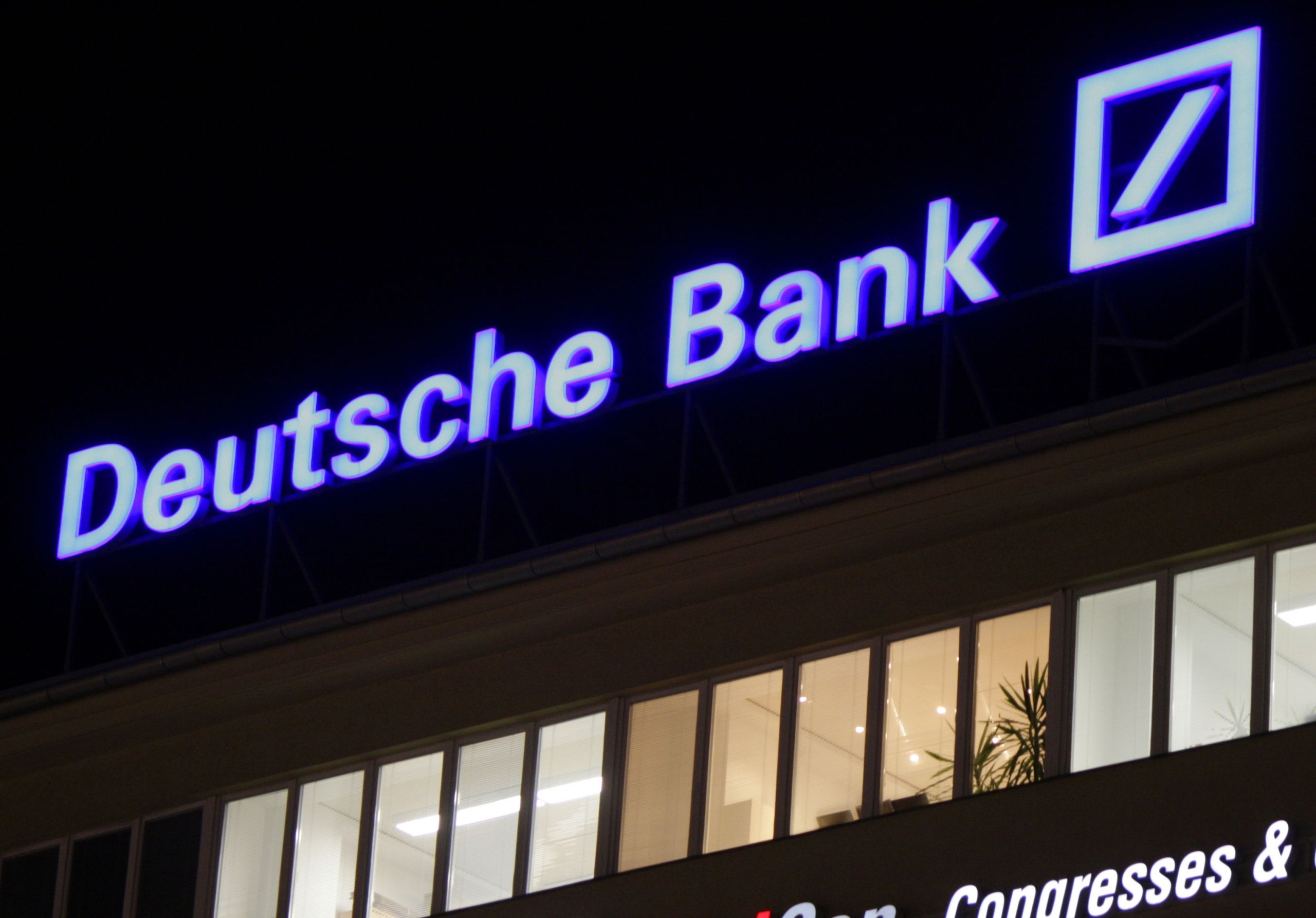 Positive Forecast for Bitcoin Prices in 2025: Deutsche Bank Analysis