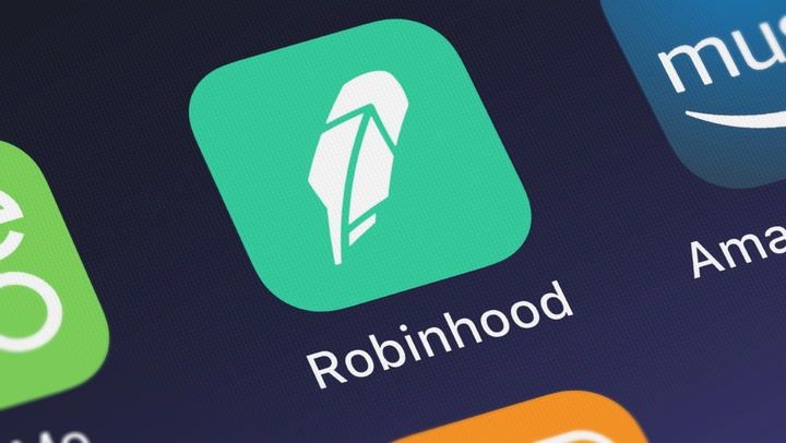 Robinhood's Strong Fourth Quarter Earnings May Signal Positive Trends for Coinbase