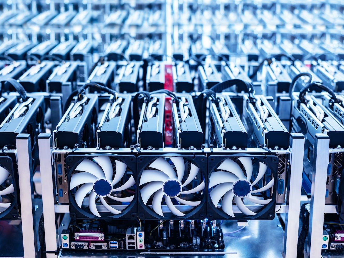 Growing Influence: U.S. Bitcoin Miners Increasing Their Network Hashrate