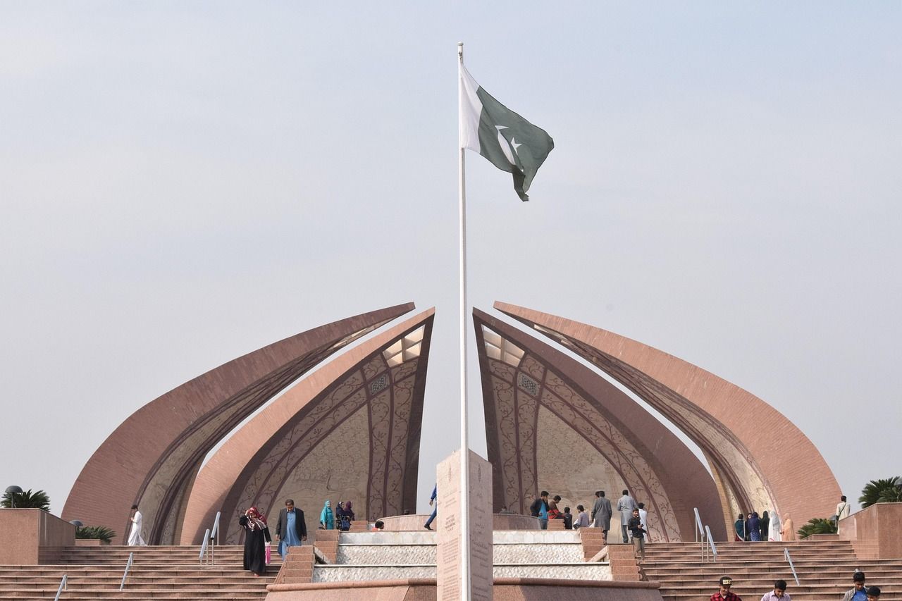 Pakistan to Investigate Blockchain for International Cash Transfers