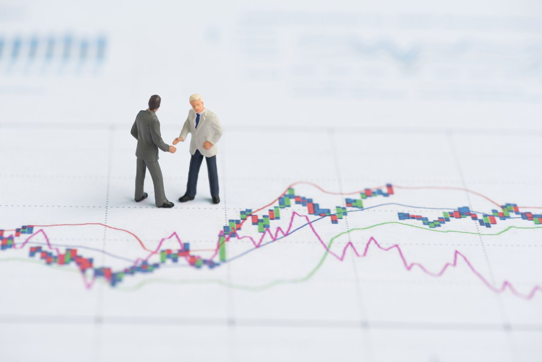 BTC, XRP, and ETH Hold Steady Amid $590M ETF Inflows