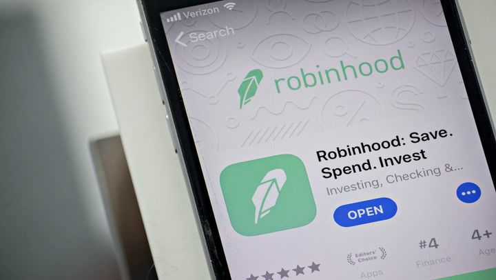 Robinhood's Crypto Revenue Forecasts a Decline for Q1 Following Late 2024 Surge