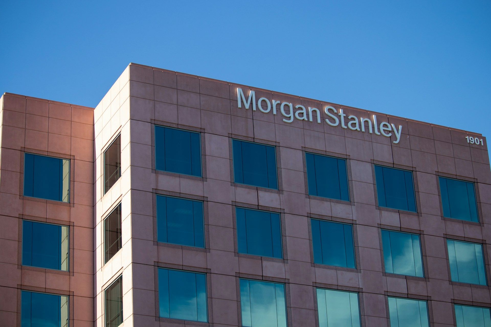 Morgan Stanley Plans to Introduce Cryptocurrency Trading on E*Trade Platform