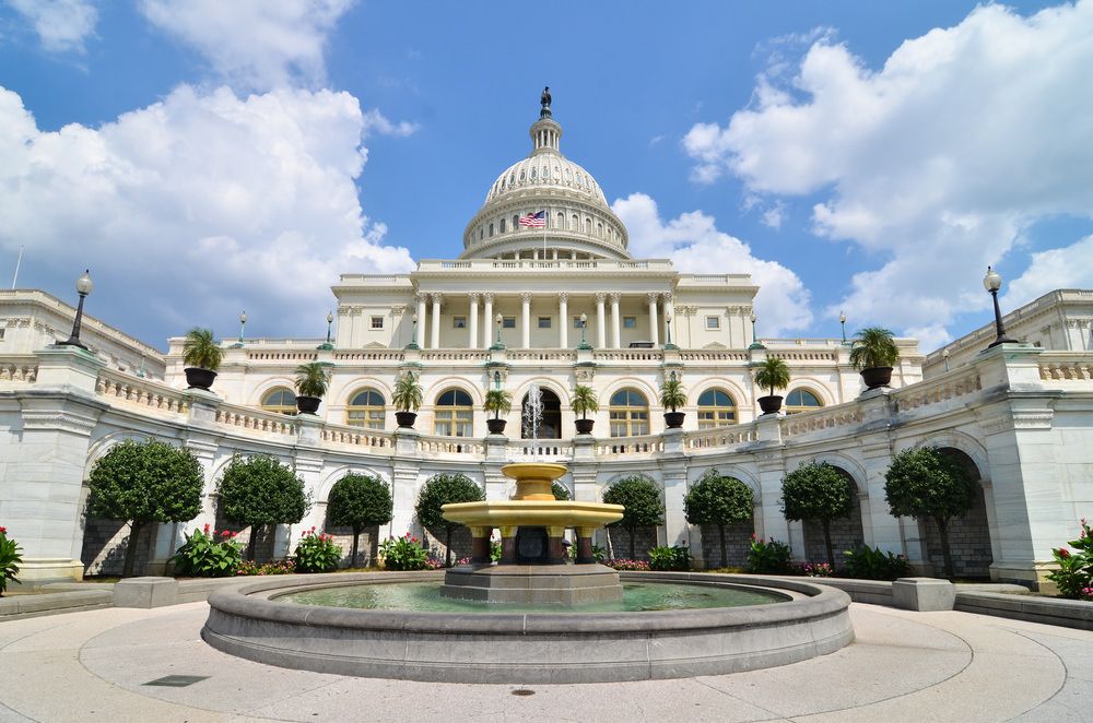 Crypto Daybook Americas: Challenges Loom for Bitcoin Amid Regulatory Concerns