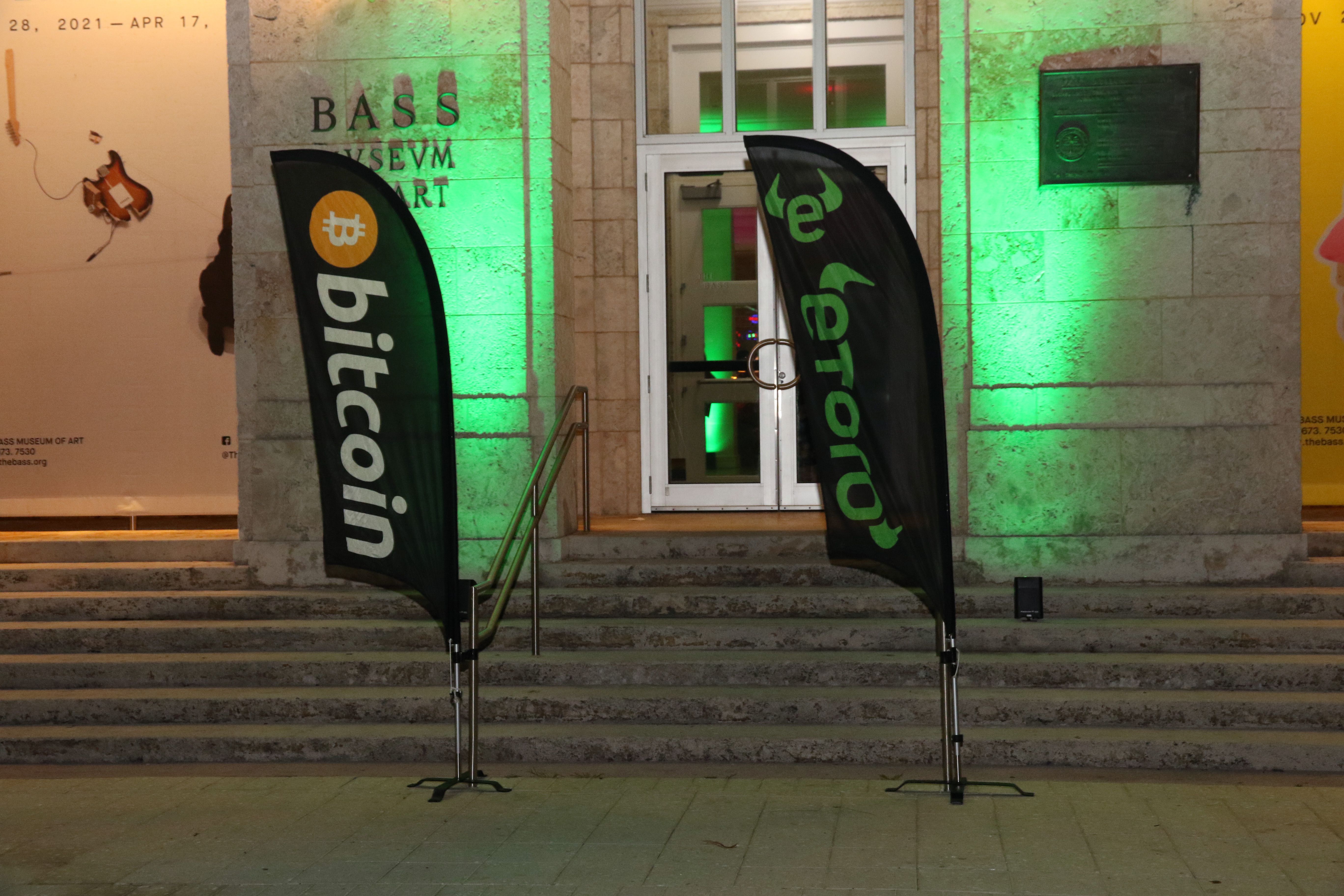 EToro's IPO Pricing Surges Amid Strong Demand, Bloomberg Reports