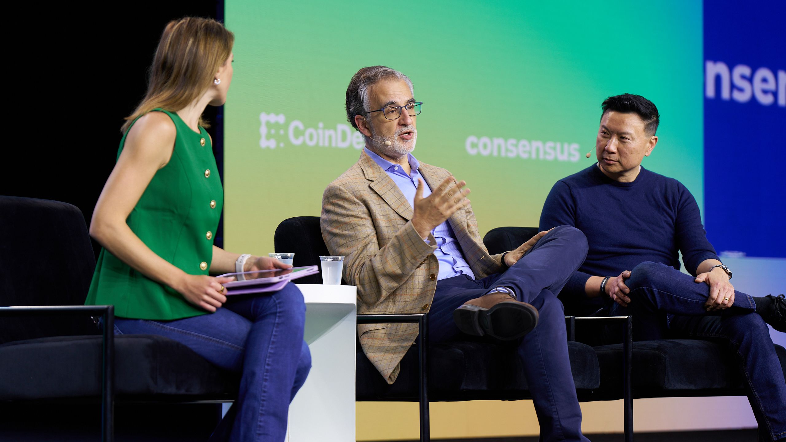 PayPal’s Crypto Leader Emphasizes Importance of Banks for Stablecoin Development