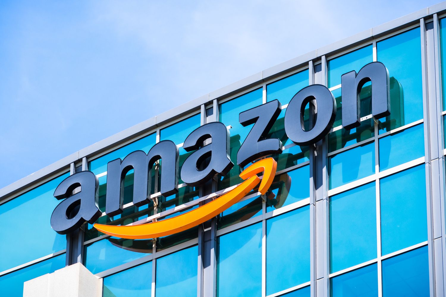 Bitcoin Surpasses Amazon, Becoming the Fifth Largest Asset with $2.16 Trillion Market Cap