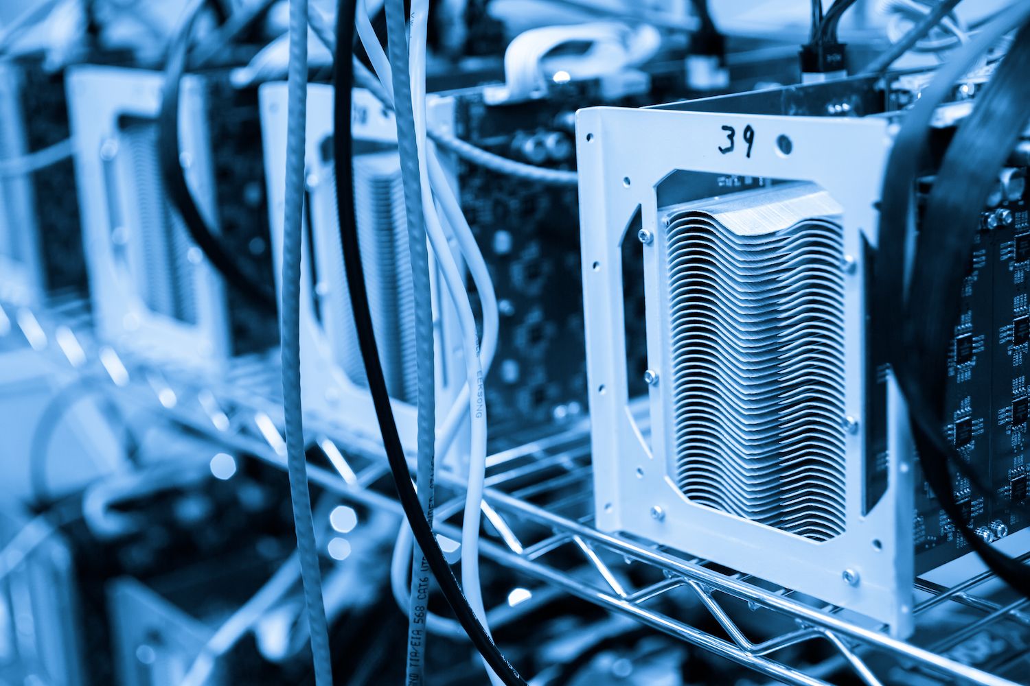 Bitmain Unveils Antminer S23 Hydro Amid Tighter Mining Margins