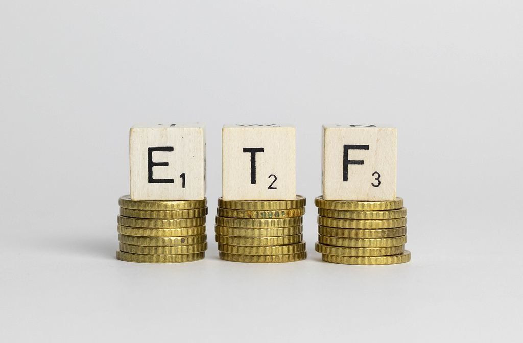 First Outflow for Bitcoin ETFs in 10 Days: Analysis from JPMorgan