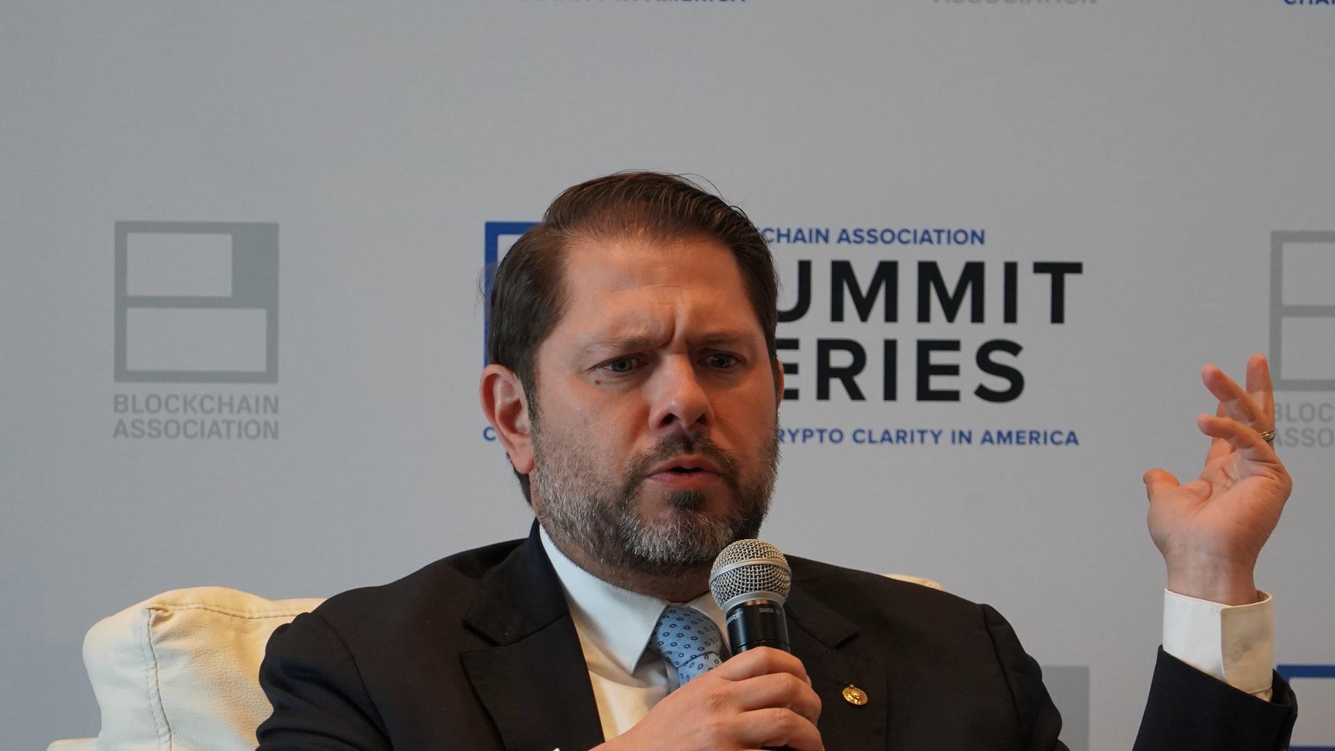 Senate Stablecoin Bill Poised for Bi-Partisan Endorsement, Says Ruben Gallego