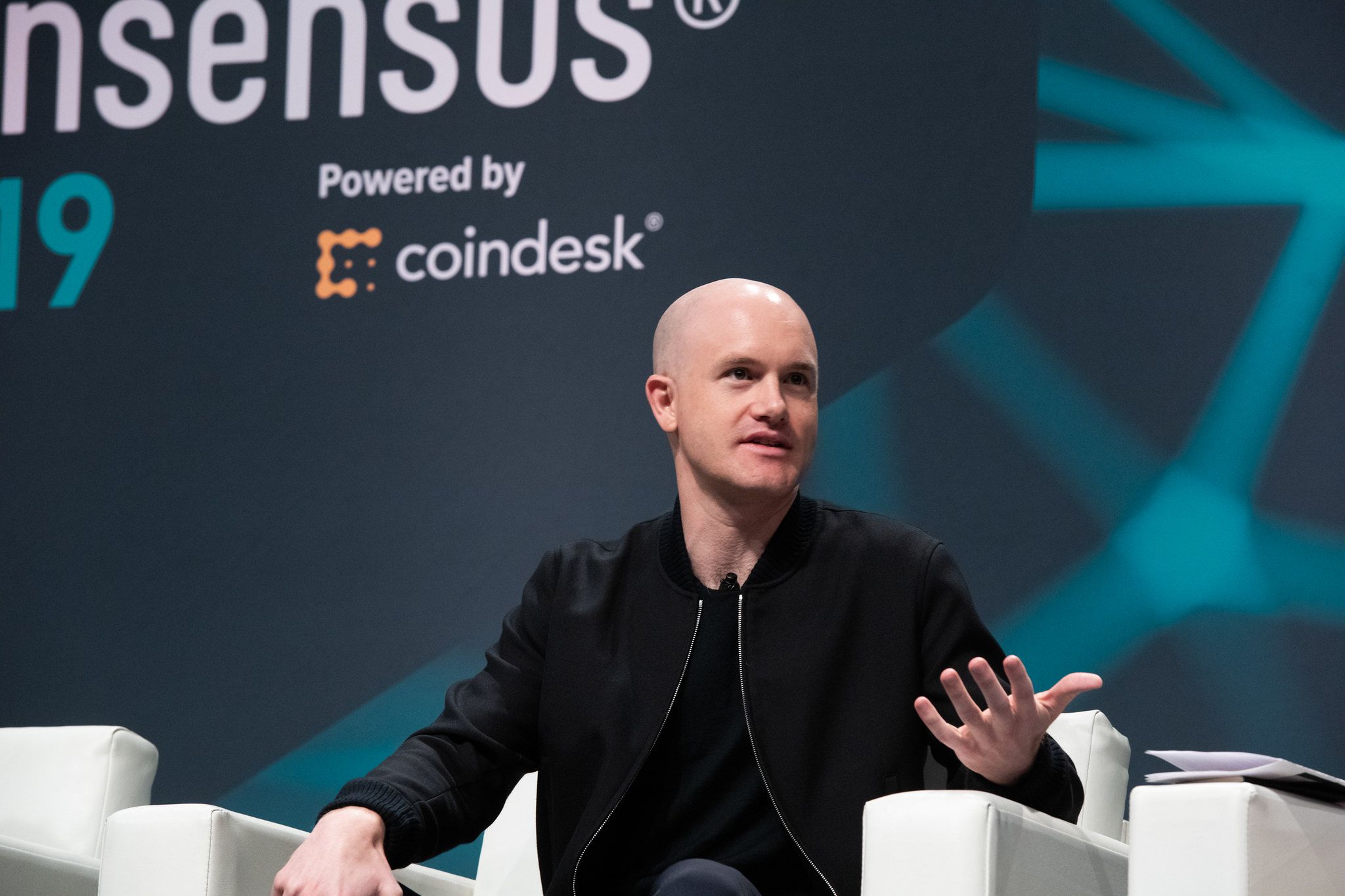 Coinbase Introduces Bitcoin Cashback Card in Collaboration with American Express