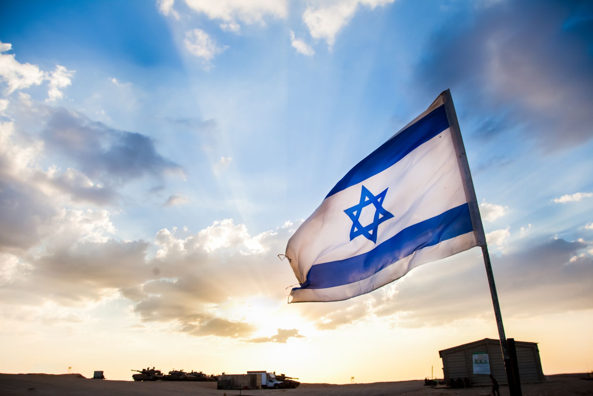 Bitcoin Falls Below $104K Amid Israeli Strikes on Iran