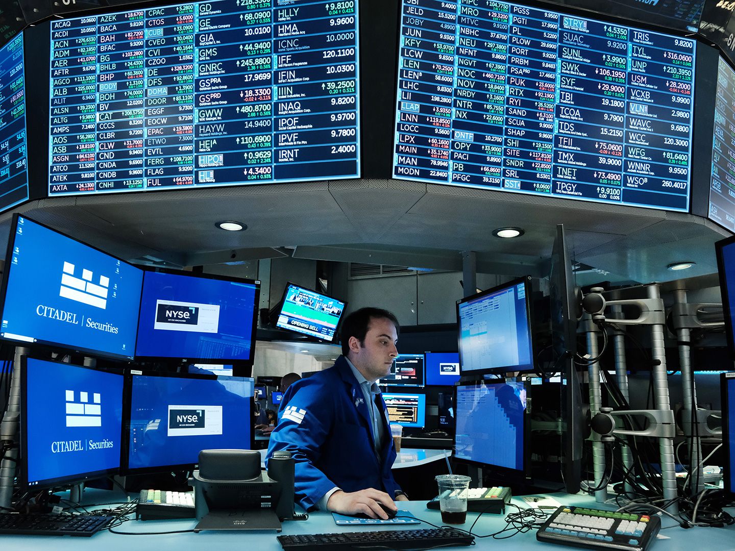 Bitcoin's Summer Slump: A Window for Cost-Effective Trading