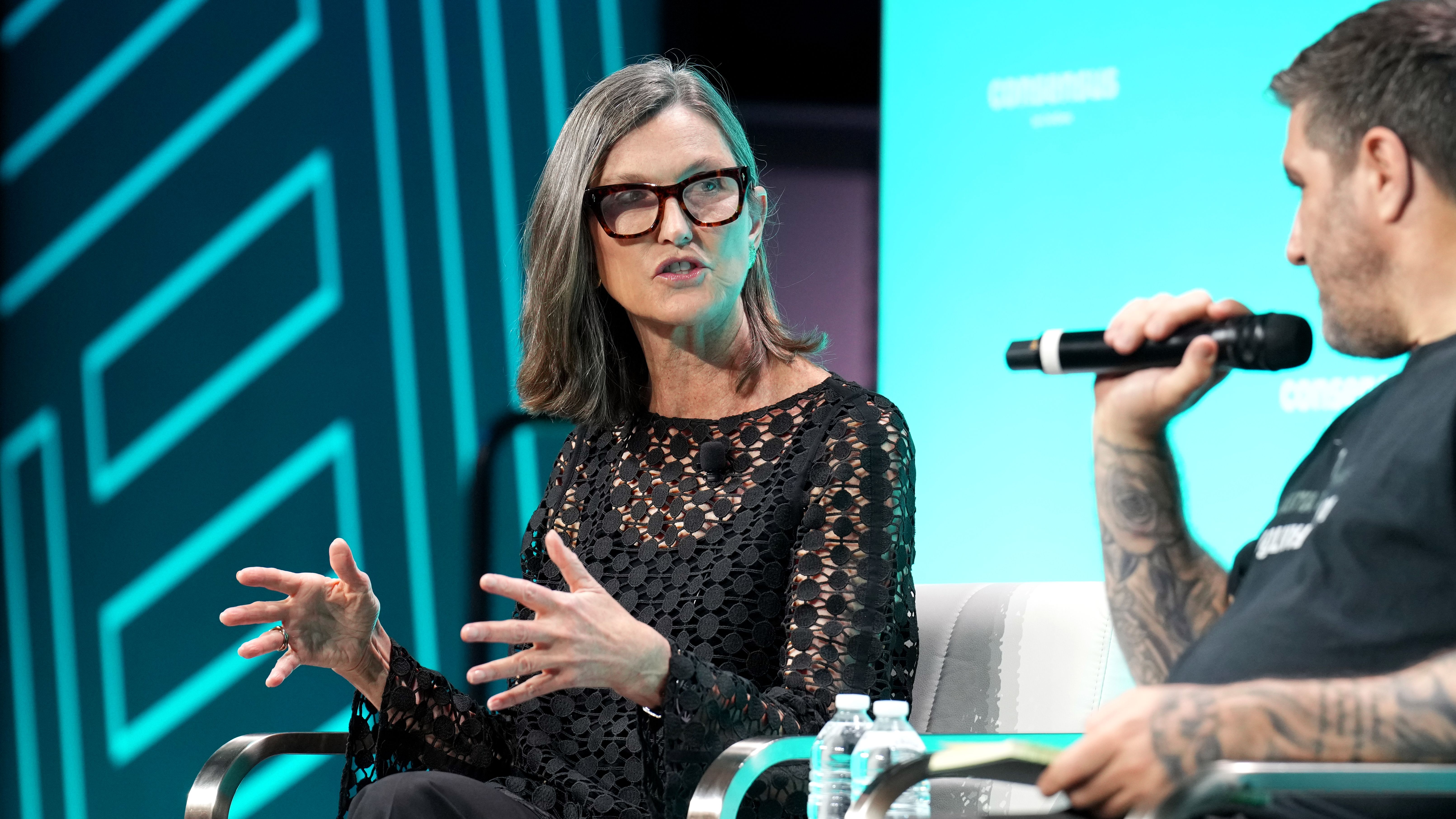 Ark Invest Offloads $45M in Circle Shares Following U.S. Senate's GENIUS Act Passage