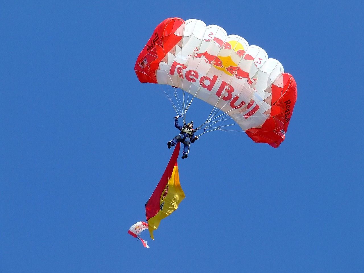 Bitcoin's Bull Flag Formation Signals Potential Price Surge to $140,000