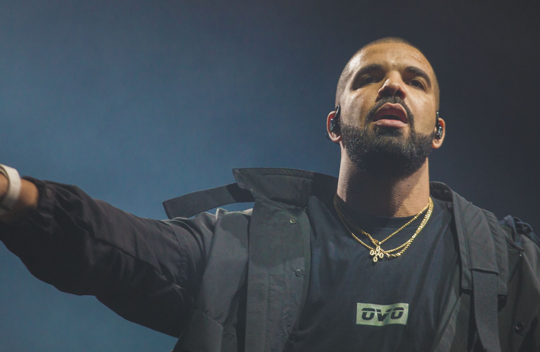 Drake likens Capricious Friends to Bitcoin's Unpredictable Fluctuations