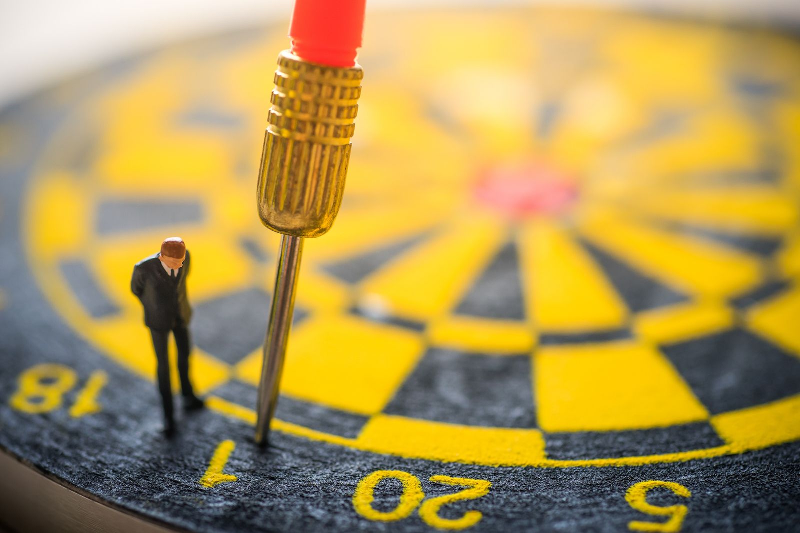 XRP Traders Aim for $6 Following Ripple's RLUSD Market Surge