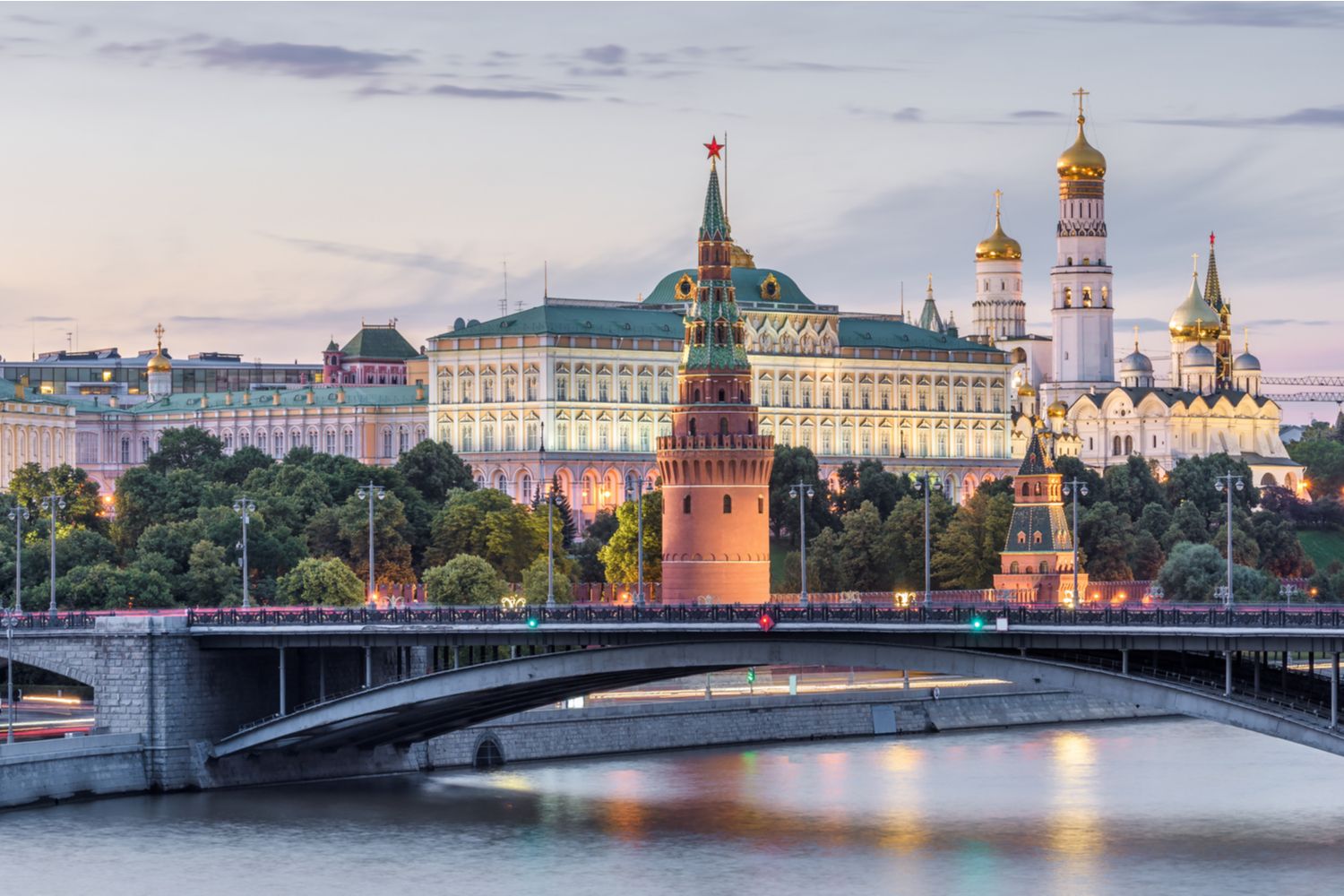 U.S. Sanctions Crypto Entities Linked to Ruble-Backed Stablecoin and Closed Exchange