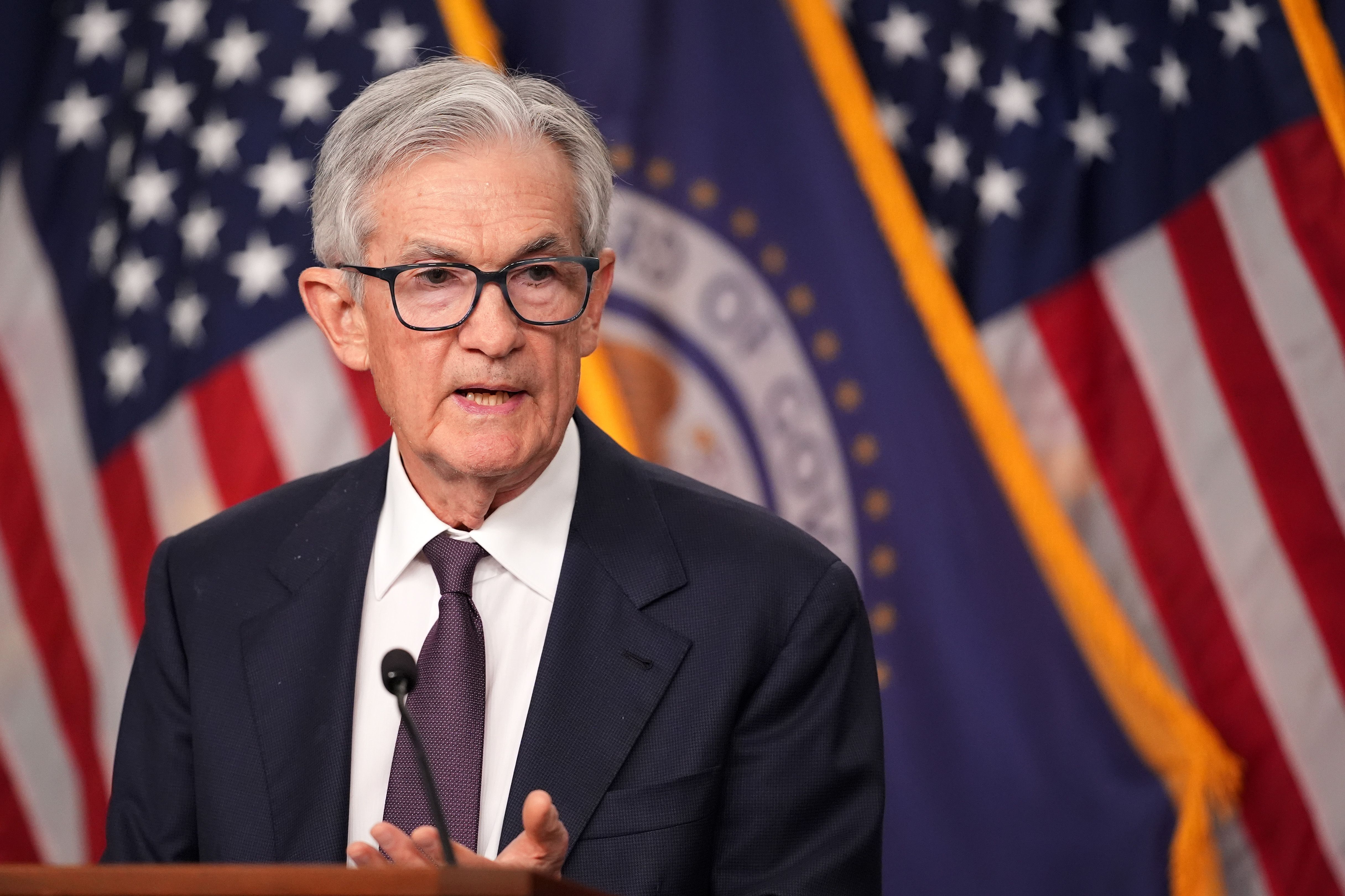 Calm Prevails in Financial Markets as Traders Anticipate Powell's Jackson Hole Address