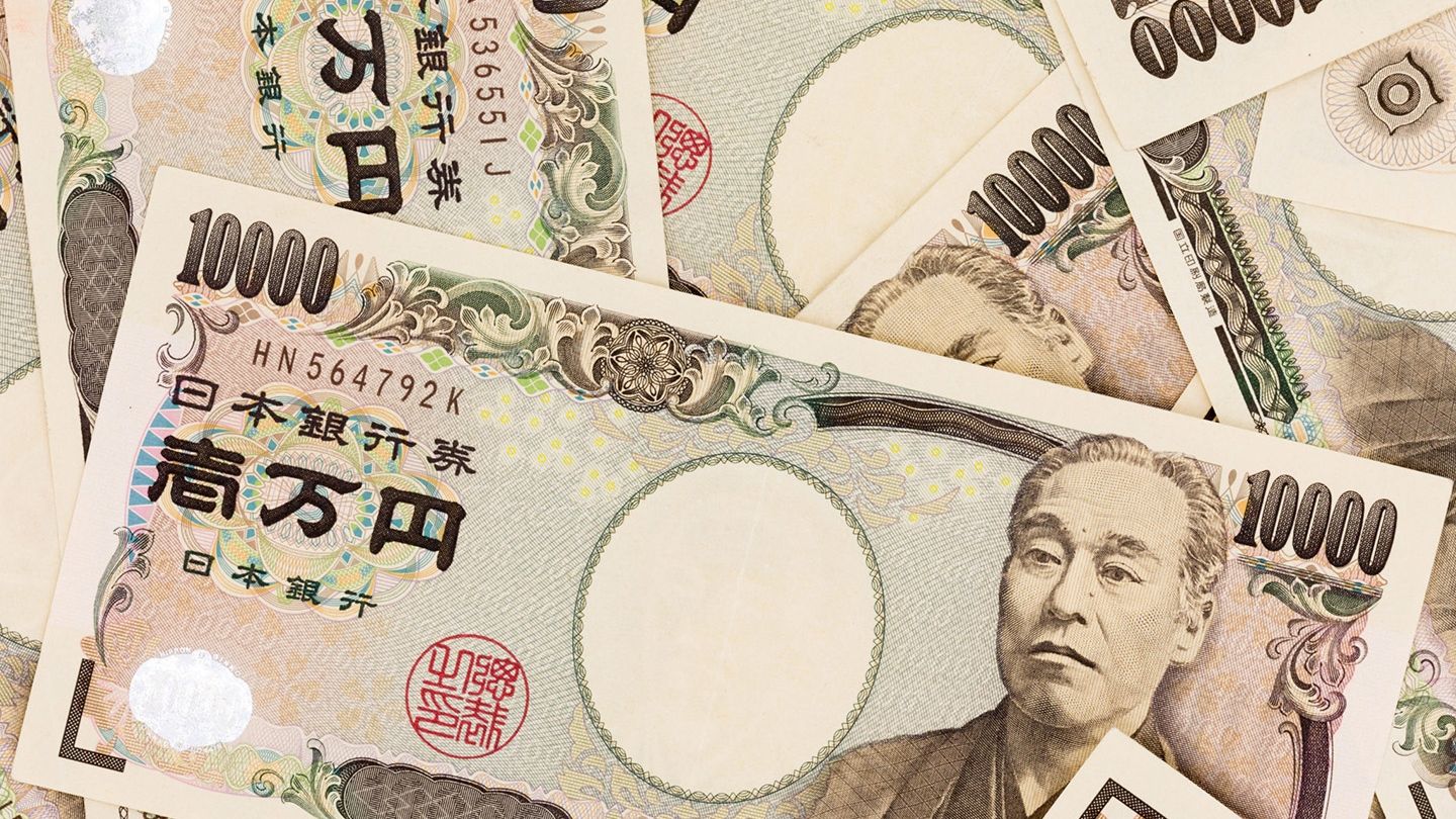 Japan's Financial Regulator Set to Greenlight First Yen-Based Stablecoin