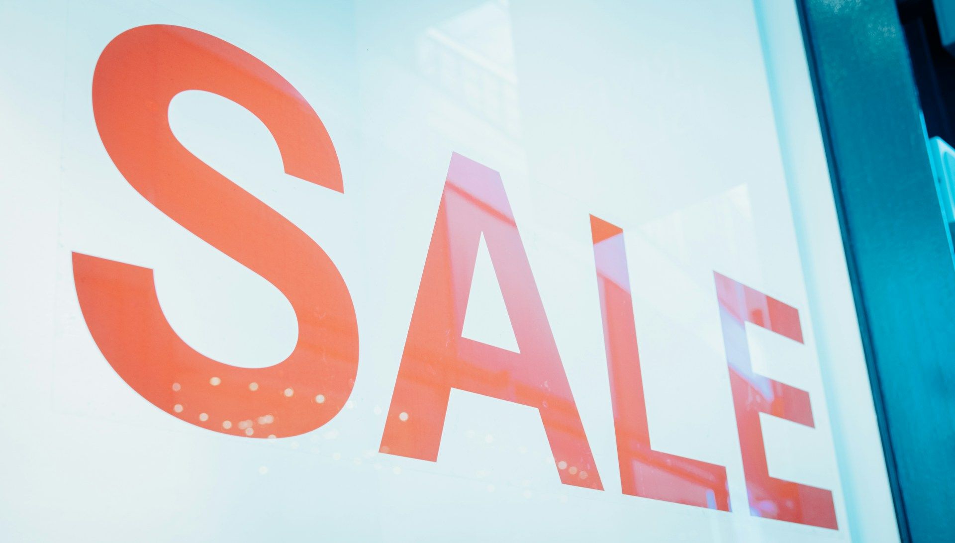 Bargain Seekers Emerge as Bitcoin Faces Market Pressure