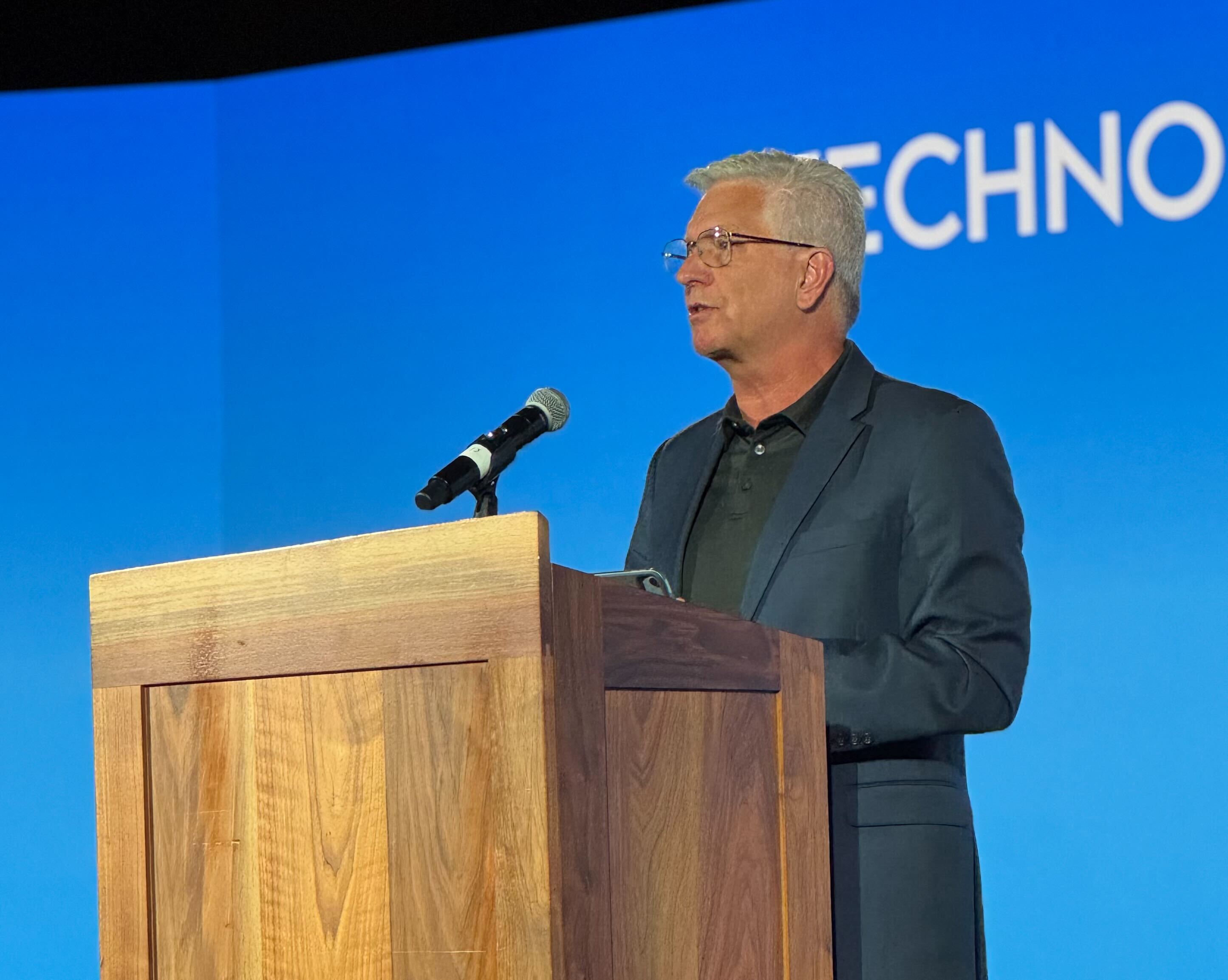 Federal Reserve Governor Chris Waller Addresses Concerns Over Digital Assets