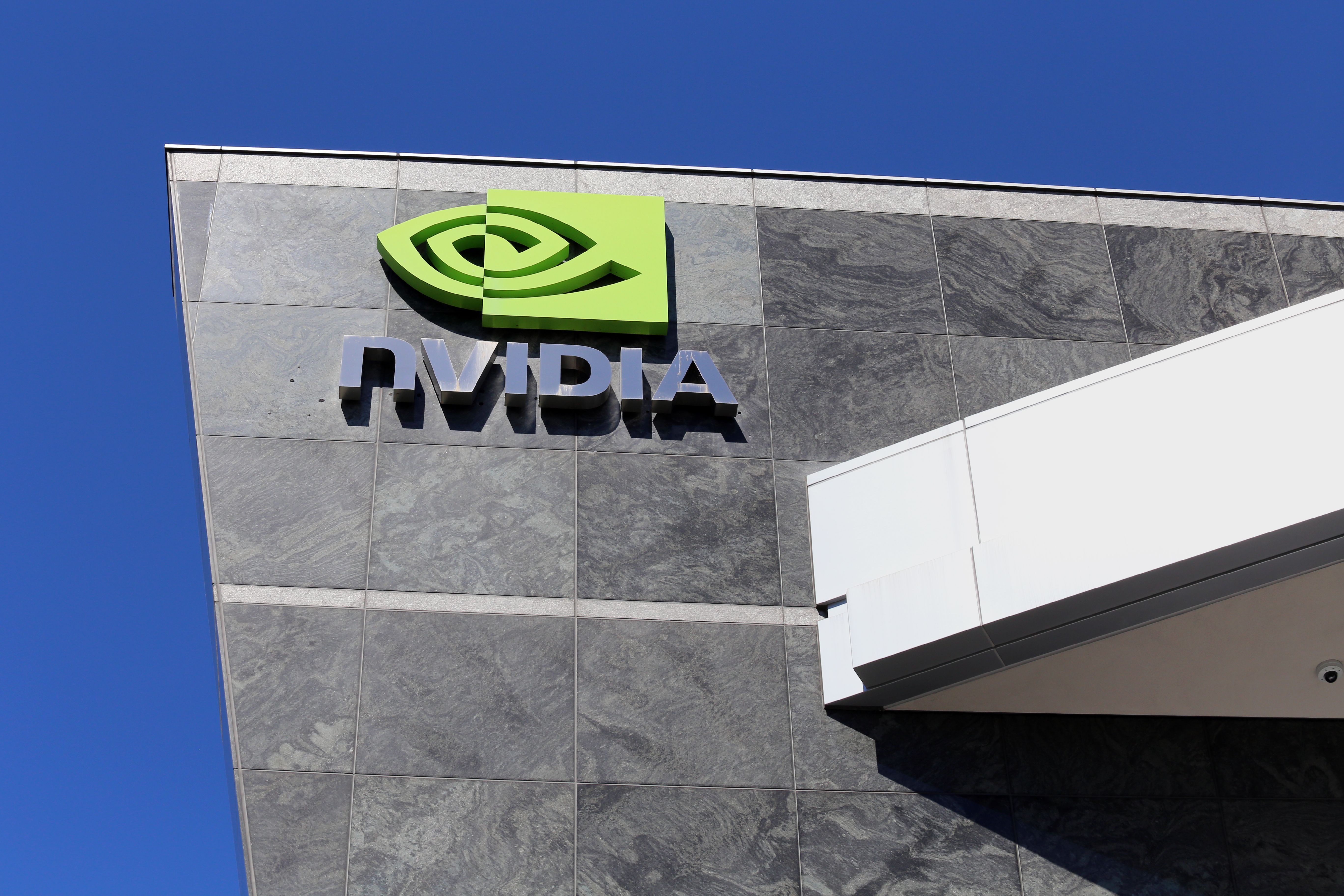 Nvidia's Stocks Dip Despite Strong Earnings Report; Crypto Markets Remain Steady