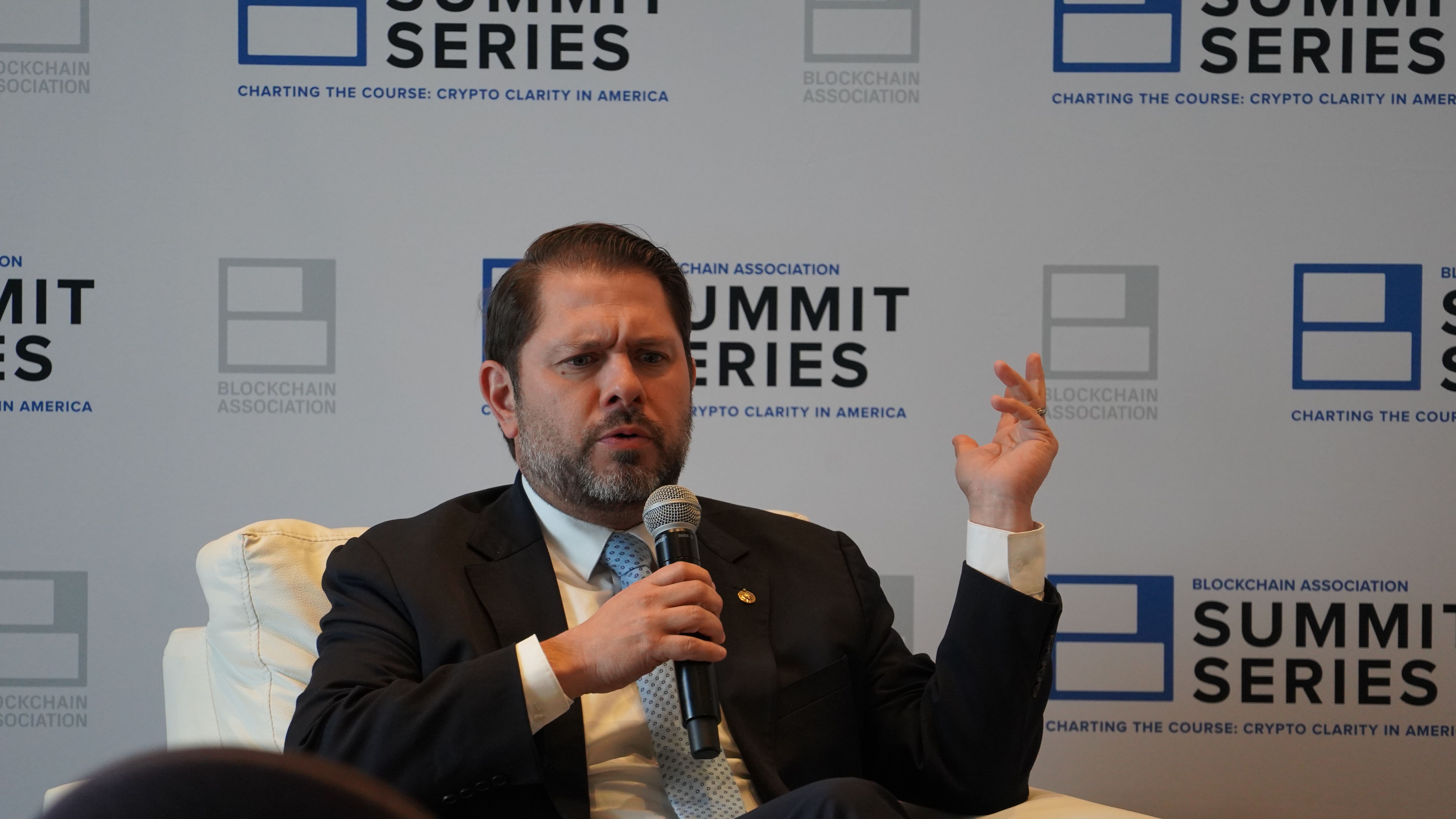 Senate Democrats Propose Guidelines for Crypto Market Regulation